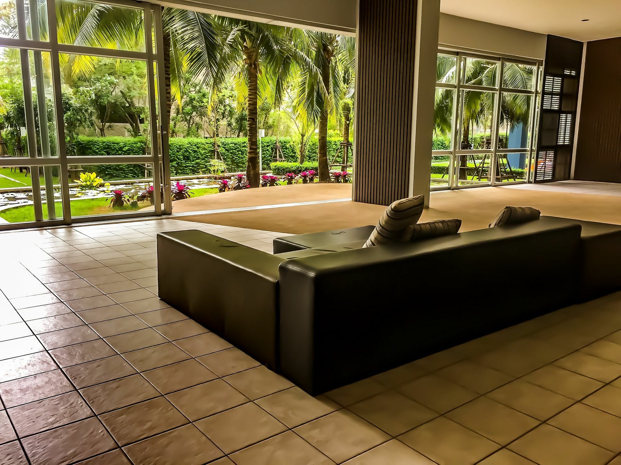 Lumpini Seaview Jomtien By Parikal Hotell Eksteriør bilde